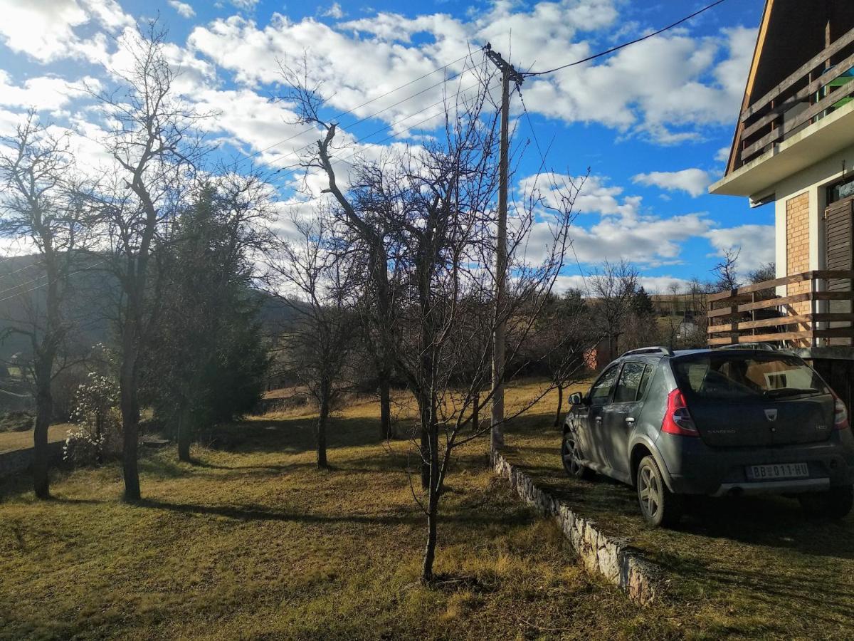Srdica Kuca Villa Trnava  ภายนอก รูปภาพ