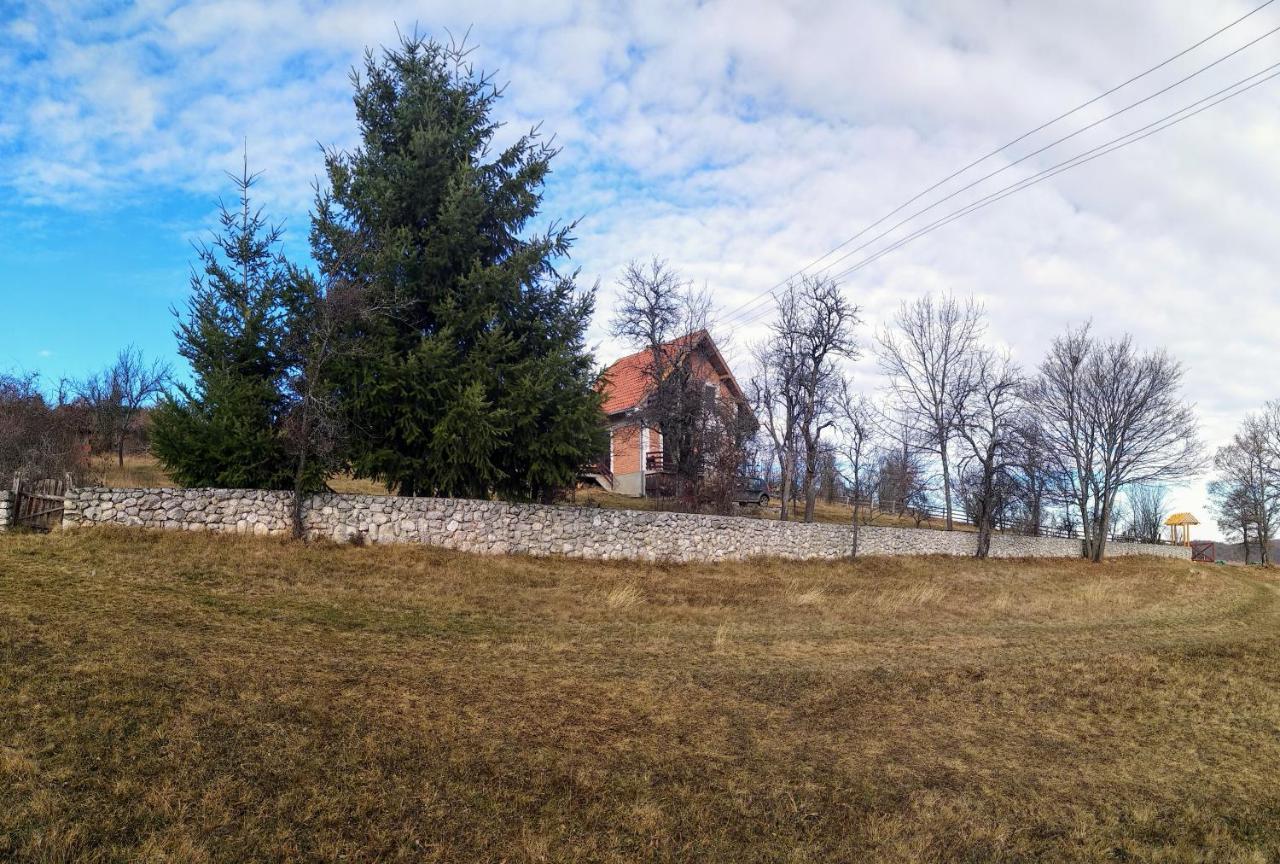Srdica Kuca Villa Trnava  ภายนอก รูปภาพ