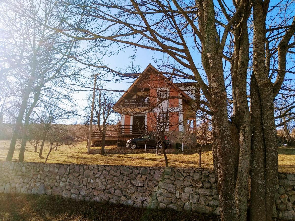 Srdica Kuca Villa Trnava  ภายนอก รูปภาพ
