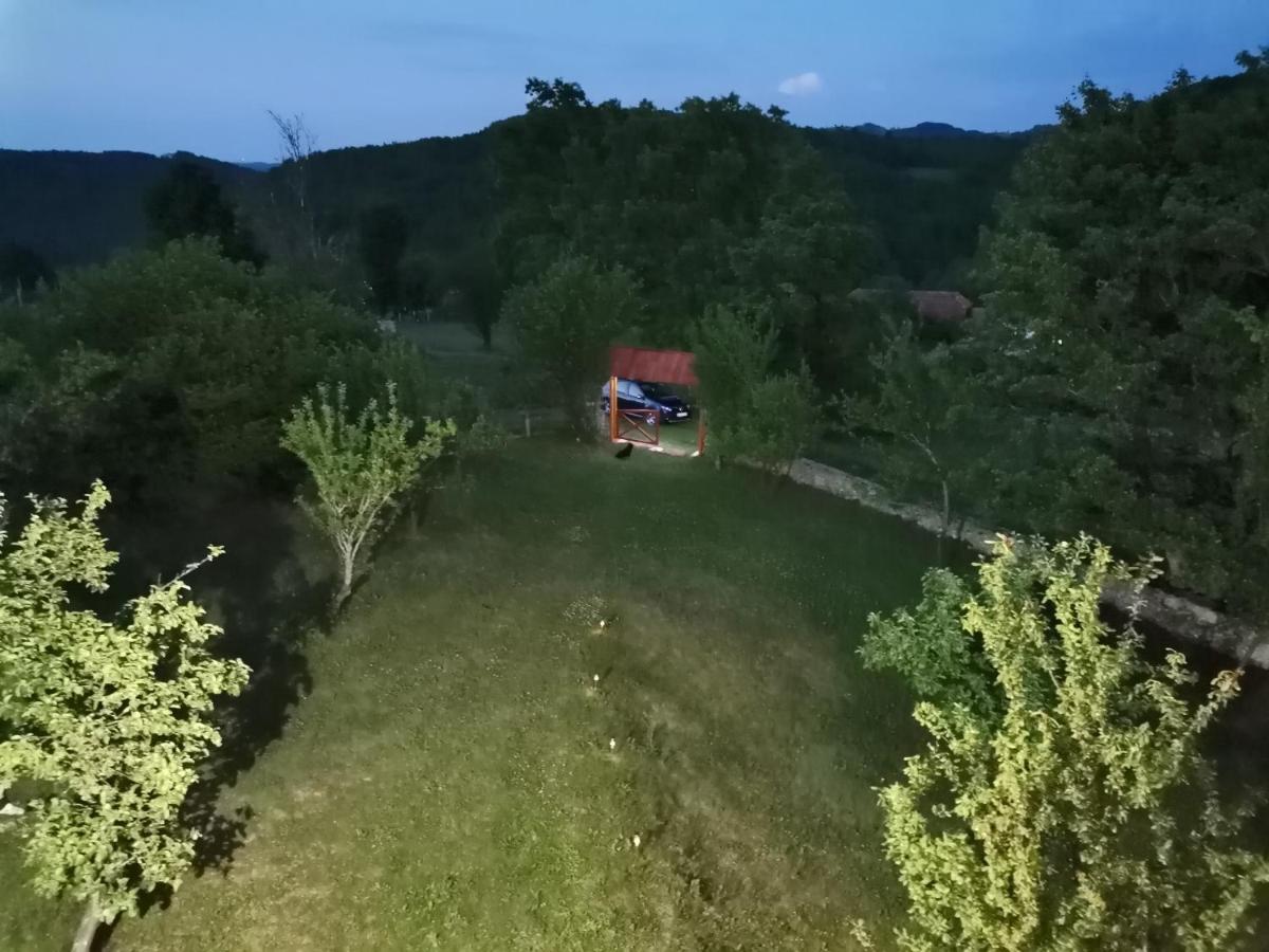 Srdica Kuca Villa Trnava  ภายนอก รูปภาพ