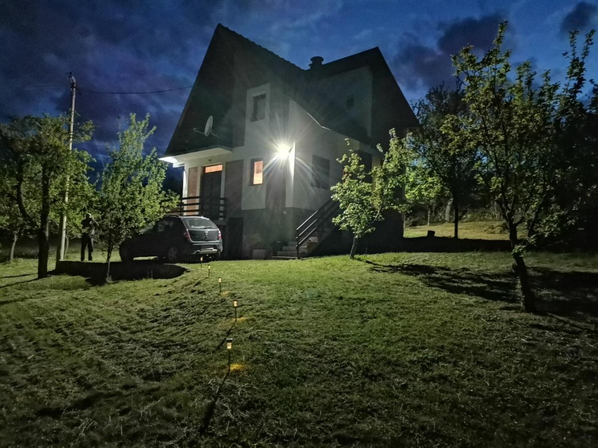 Srdica Kuca Villa Trnava  ภายนอก รูปภาพ