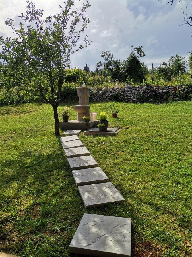 Srdica Kuca Villa Trnava  ภายนอก รูปภาพ